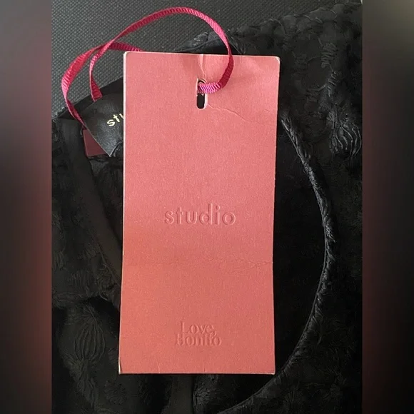 Love Bonito Studio NWT lace long sleeved top, tie back, black, semi sheer, XS - Picture 8 of 9